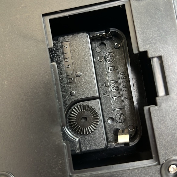 Time Pyramid Clock NIB - Picture 4 of 7